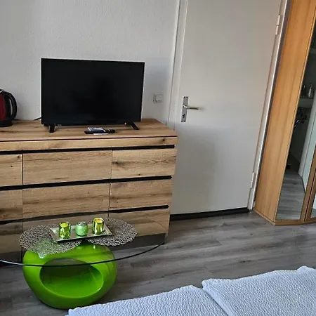 Klein Aber Fein - Keine Dusche - No Shower *