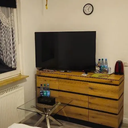 Klein Aber Fein - Keine Dusche - No Shower Apartment *